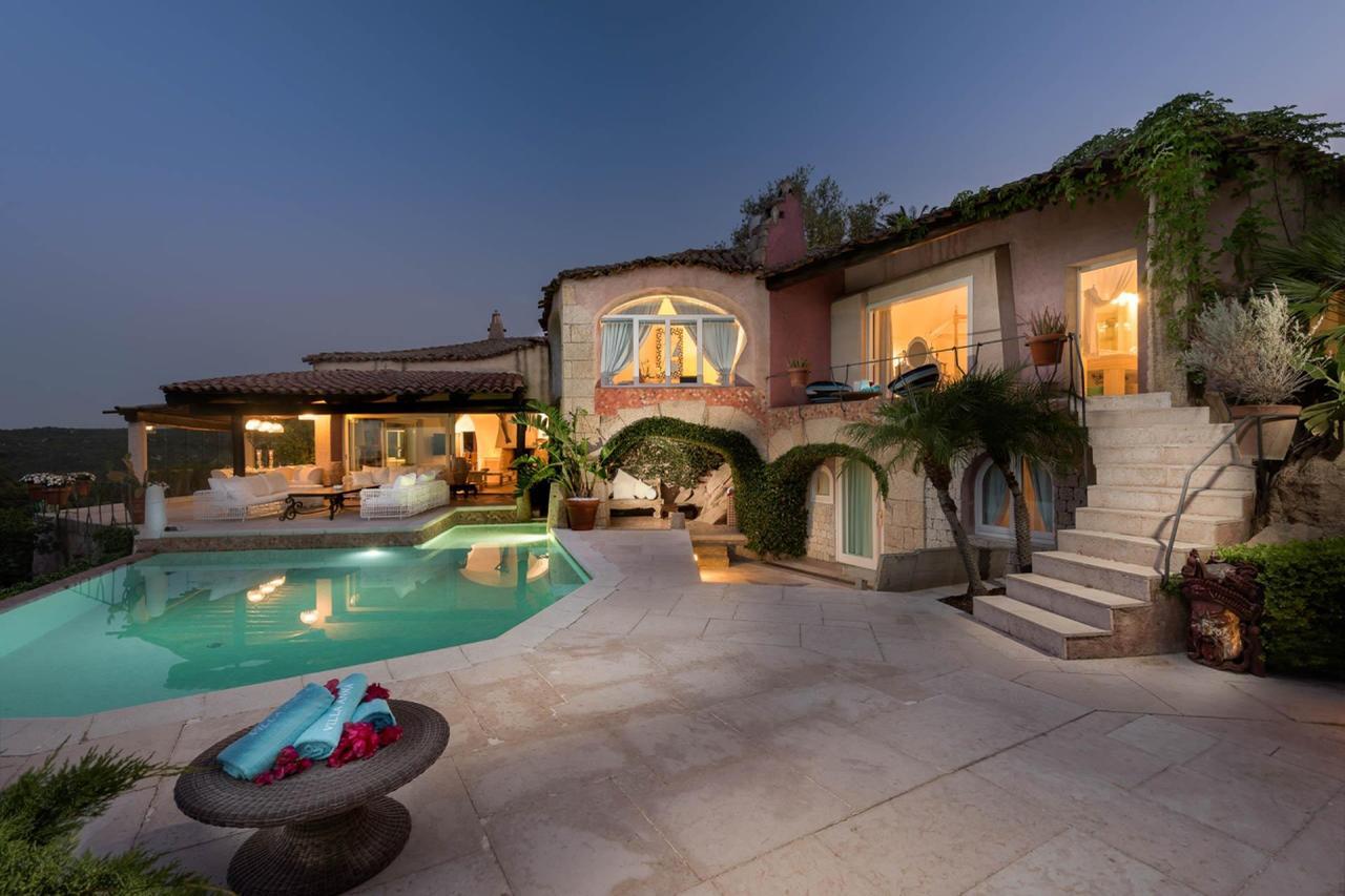Suite Lit King-Size - Vue sur Piscine